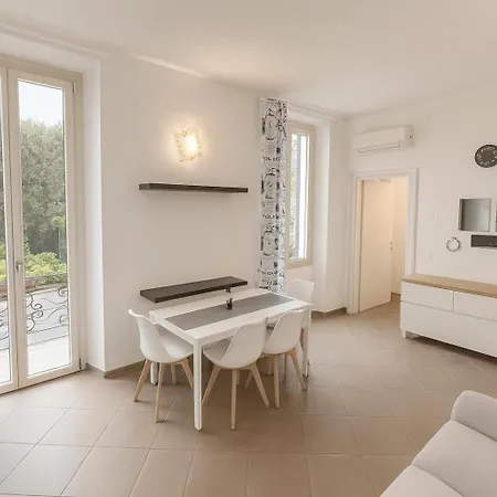 Moderno A 2 Passi Dal Centro Appartement *