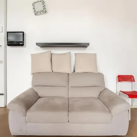 Moderno A 2 Passi Dal Centro Апартаменты